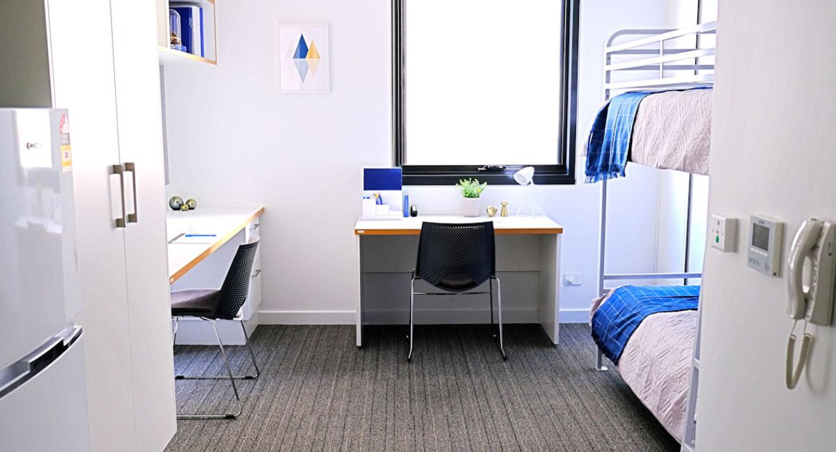 Twin Bunk Bed Studio
